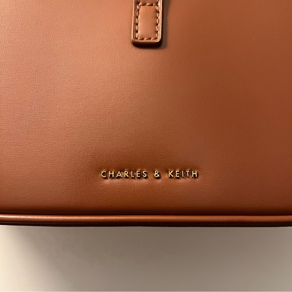 Charles & Keith Shoulder Bag - Picture 7 of 15